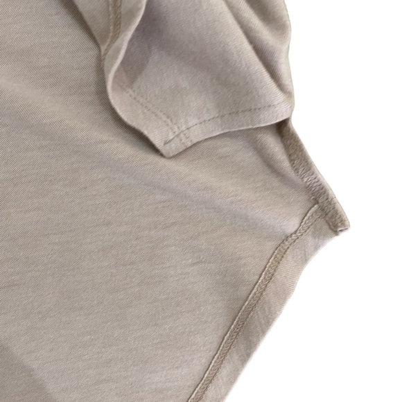 Leigh biege sleeveless envelop hem stretchy top mock neck size large - Picture 8 of 10